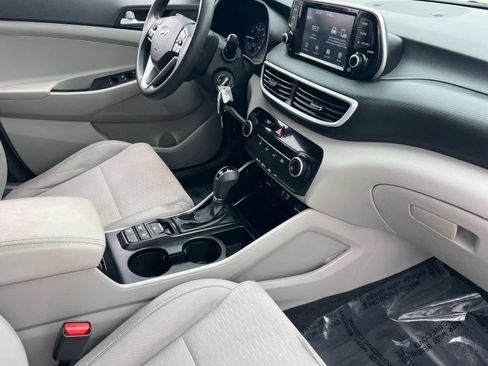 Used 2020 Hyundai Tucson SE image 16