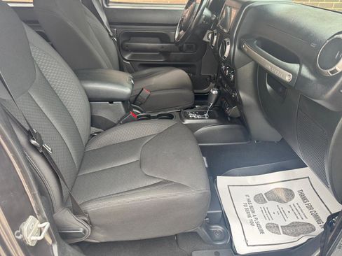 Used 2016 Jeep Wrangler Unlimited Sport w/ Connectivity Group image 13