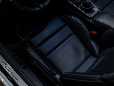 Certified 2025 Porsche 911 Carrera image 23