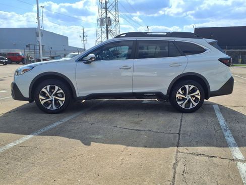 Used 2020 Subaru Outback Limited image 23