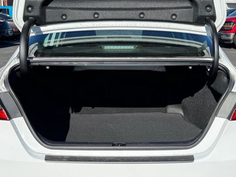 Used 2024 Toyota Camry SE image 13