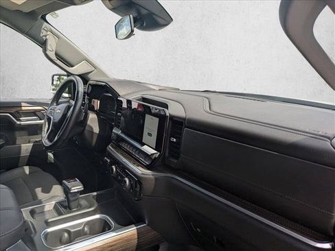 Used 2024 Chevrolet Silverado 1500 LT AWD/4WD image 19