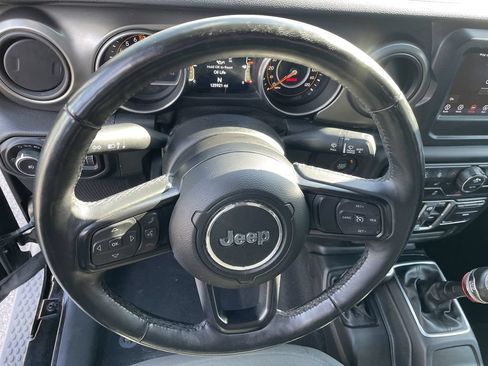 Used 2018 Jeep Wrangler Unlimited Sport S AWD/4WD image 16