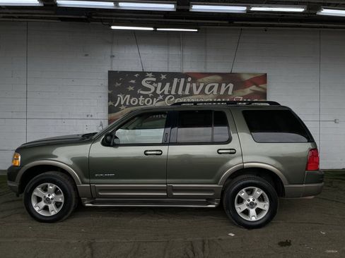 Used 2004 Ford Explorer Eddie Bauer image 2
