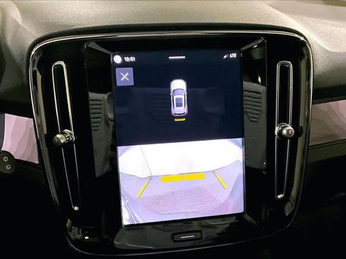 Used 2023 Volvo XC40 Recharge Ultimate w/ Protection Package Premier AWD/4WD image 28