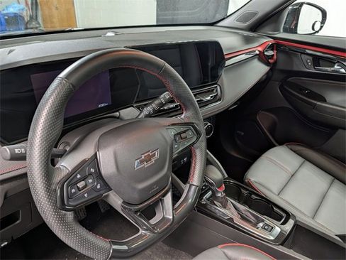 Used 2024 Chevrolet TrailBlazer RS w/ Convenience Package image 21