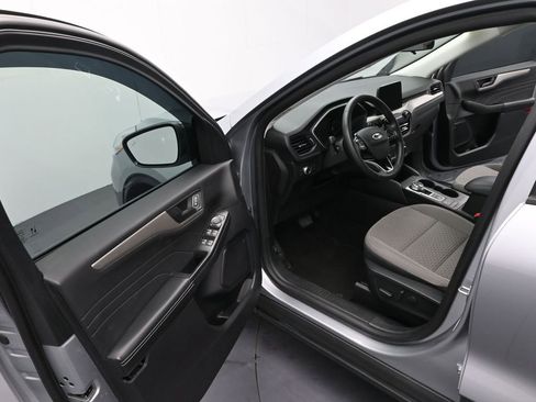 Used 2022 Ford Escape SE w/ SE Sport Appearance Package image 13