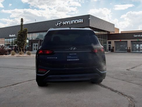 Used 2020 Hyundai Santa Fe SE image 4