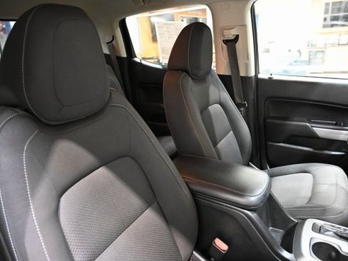 Used 2021 Chevrolet Colorado LT w/ LT Convenience Package image 9