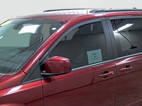 Used 2019 Dodge Grand Caravan GT image 8