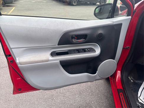 Used 2014 Toyota Prius C Four FWD image 19