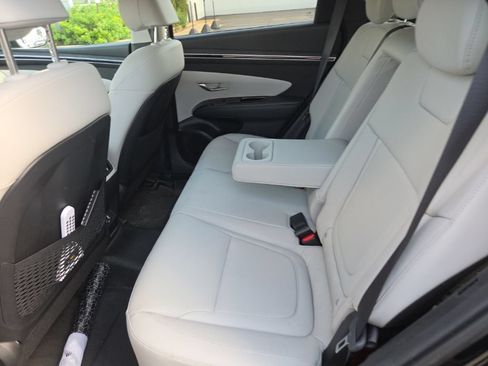 Used 2022 Hyundai Tucson Limited AWD/4WD image 6