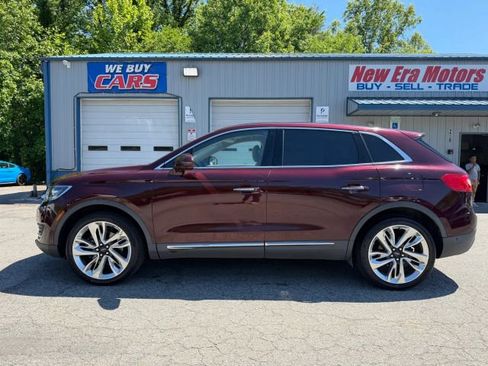 Used 2018 Lincoln MKX Reserve w/ Driver Assistance Package AWD/4WD image 2