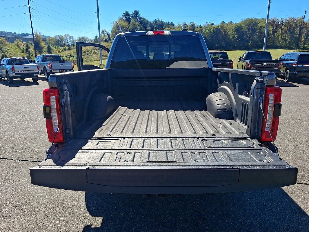 Used 2024 Ford F250 Lariat w/ FX4 Off-Road Package AWD/4WD image 29