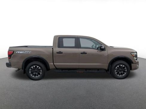 Used 2022 Nissan Titan PRO-4X w/ Pro-4x Convenience Package AWD/4WD image 2