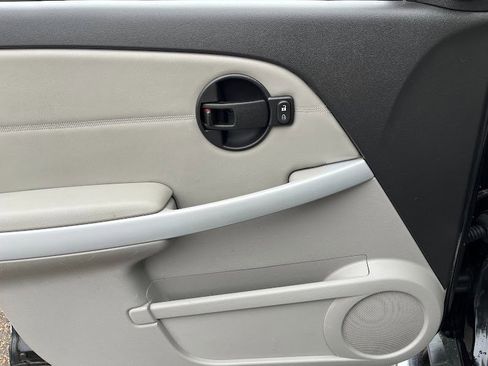 Used 2009 Chevrolet Equinox LT w/ LT Preferred Equipment Group image 6