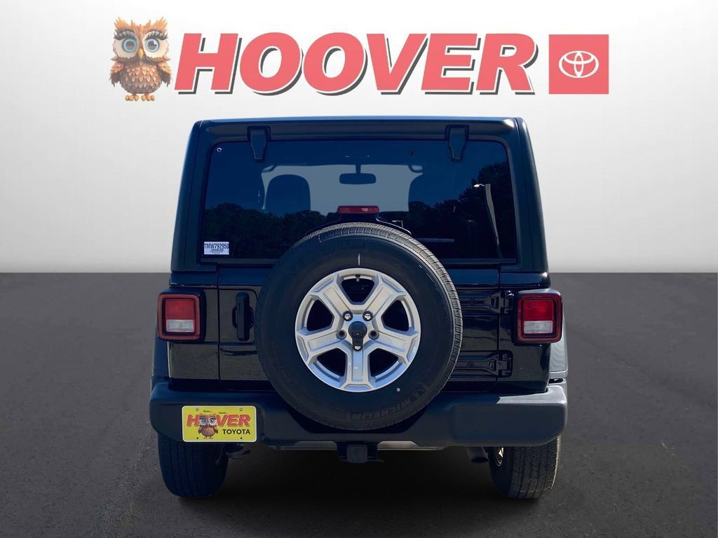 Used 2021 Jeep Wrangler Sport AWD/4WD image 3