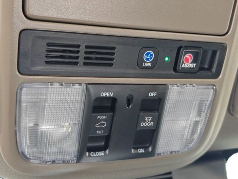 Used 2019 Honda Pilot Touring image 13