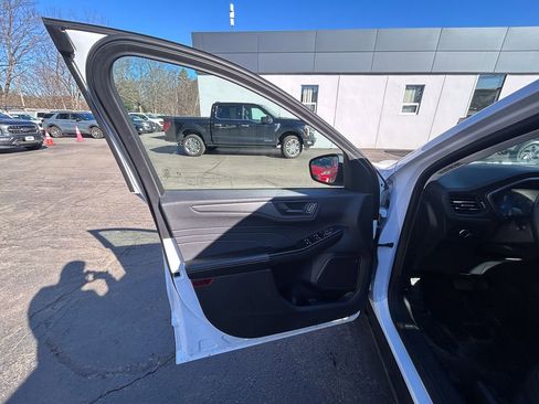 Used 2024 Ford Escape Active image 12