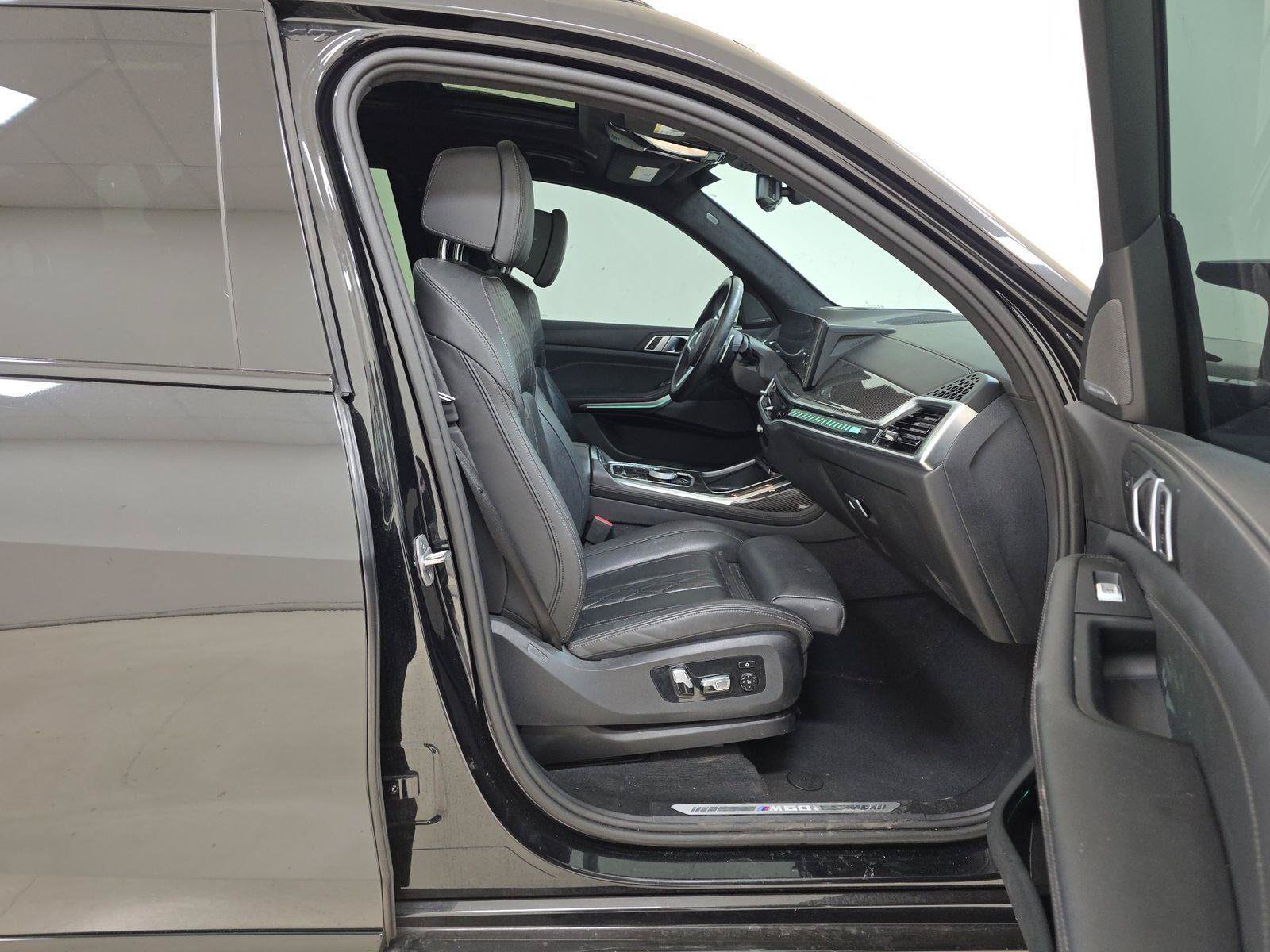 Used 2025 BMW X7 M60i AWD/4WD image 11