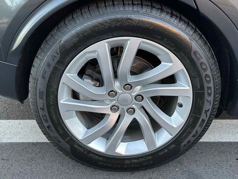 Used 2018 Land Rover Discovery SE image 67