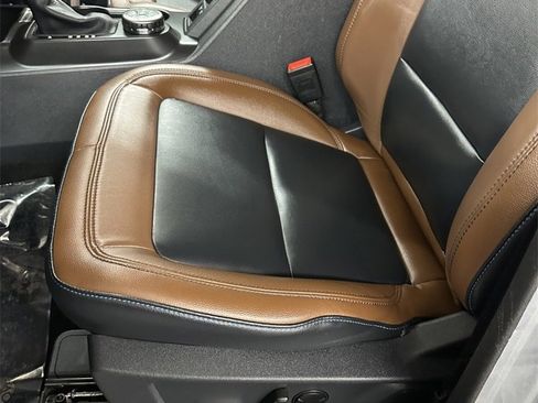 Used 2024 Ford Bronco Outer Banks image 14