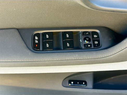 Used 2024 Polestar Polestar 2 Long Range Single Motor image 19