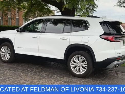 Used 2024 GMC Acadia Elevation w/ Luxury Package FWD image 6