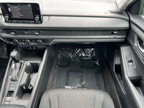 Used 2024 Honda Accord EX image 33