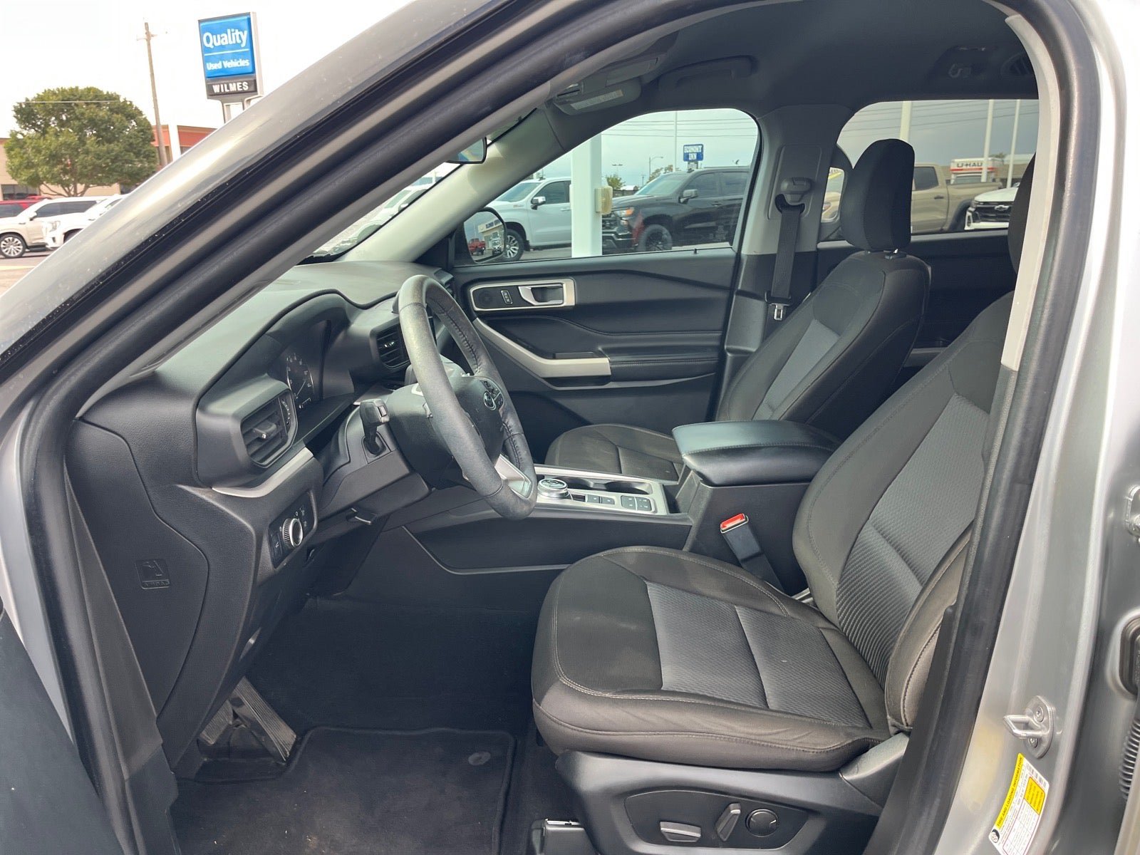 Used 2023 Ford Explorer XLT RWD image 11