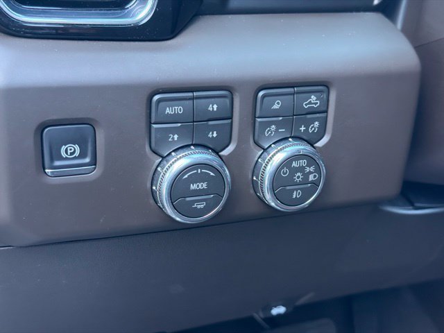 Used 2026 GMC Sierra 1500 Denali AWD/4WD image 24