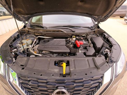 Used 2023 Nissan Rogue SV image 41