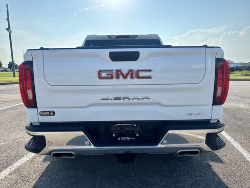 Used 2024 GMC Sierra 1500 SLT w/ SLT Premium Plus Package AWD/4WD image 5
