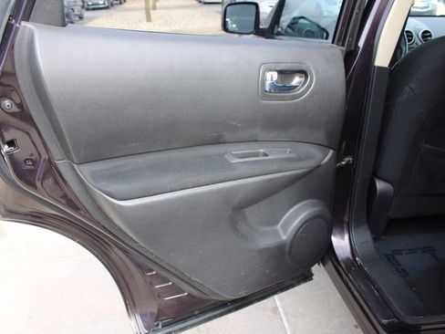 Used 2011 Nissan Rogue SV image 26
