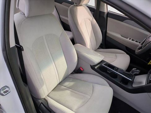 Used 2016 Hyundai Sonata SE image 19