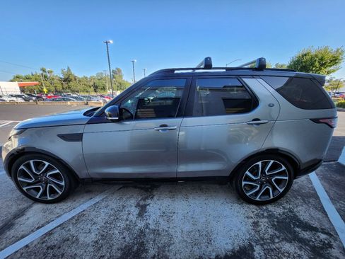 Used 2017 Land Rover Discovery HSE Luxury AWD/4WD image 2