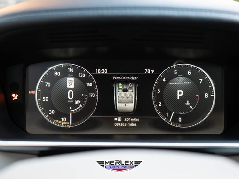 Used 2017 Land Rover Range Rover Long Wheelbase Autobiography image 33