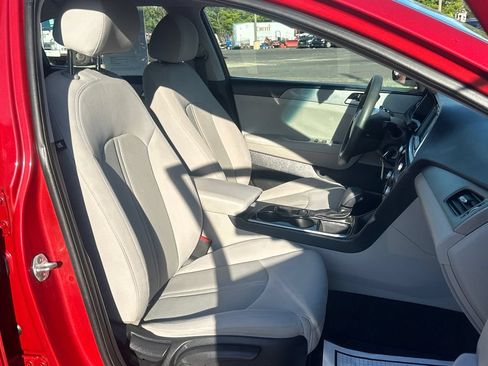 Used 2018 Hyundai Sonata SE FWD image 21