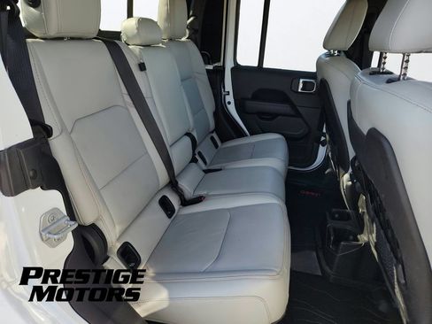 Used 2021 Jeep Gladiator Mojave AWD/4WD image 28