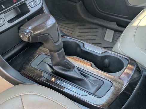 Used 2018 GMC Canyon SLT w/ Driver Alert Package image 25