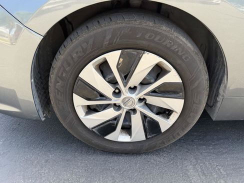 Used 2017 Nissan Altima 2.5 S w/ Power Driver Seat Package FWD image 11