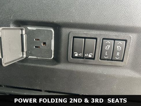 Used 2021 Chevrolet Tahoe Z71 w/ Z71 Signature Package image 13