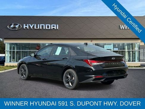 Certified 2023 Hyundai Elantra SEL w/ Preferred Accessory Package FWD image 3