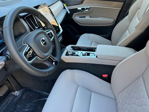 New 2026 Volvo XC90 B6 Plus image 8