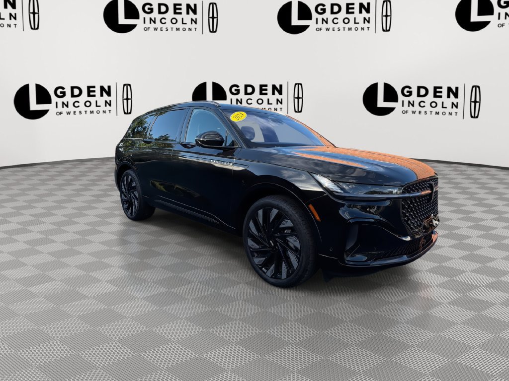 Used 2024 Lincoln Nautilus Reserve w/ Equipment Group 202A AWD/4WD image 2