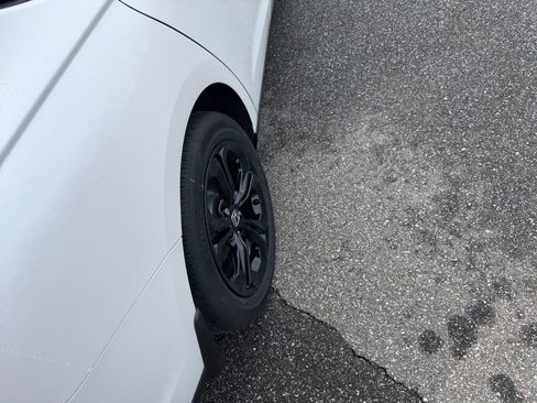 New 2025 Honda Accord SE image 23