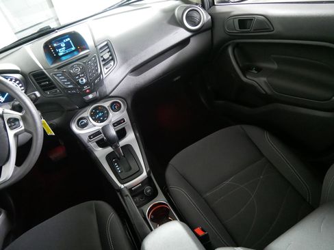 Used 2017 Ford Fiesta SE w/ Cold Weather Package FWD image 11