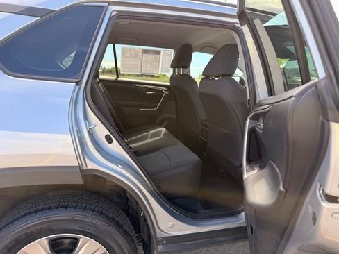 Used 2023 Toyota RAV4 XLE AWD/4WD image 22
