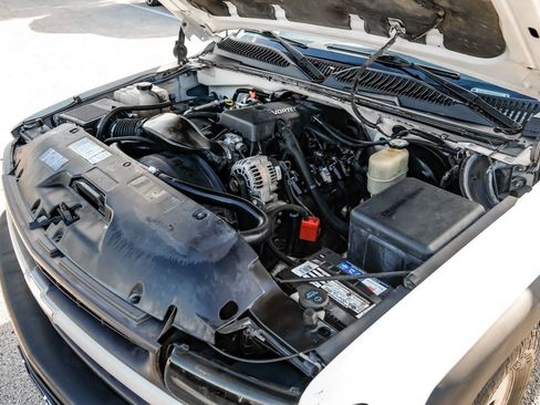 Used 2000 Chevrolet Silverado 1500 4x4 Extended Cab w/ Firm Ride Suspension Pkg image 39