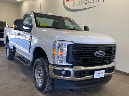 New 2026 Ford F250 XL w/ XL Chrome Package image 2